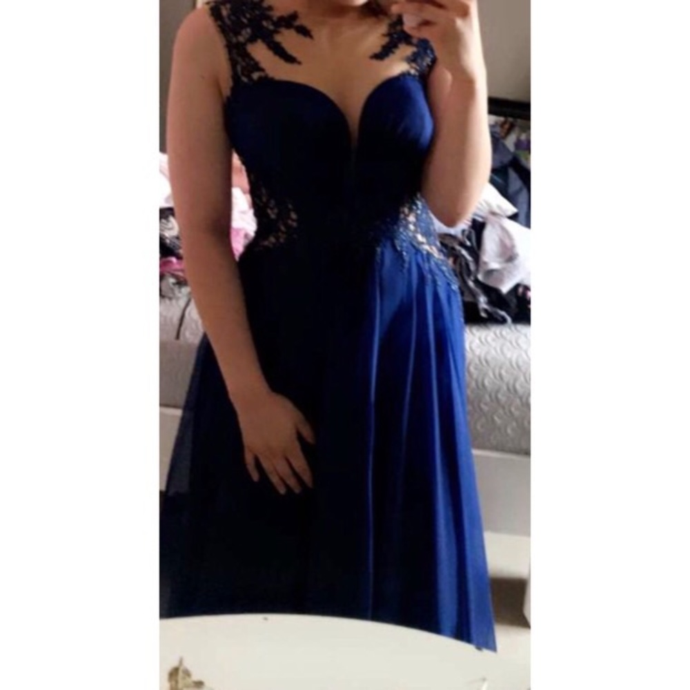 Les Femmes Prom Dress - Picture 5 of 5